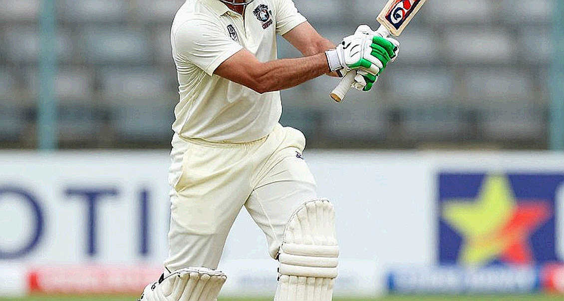 मैट हेनरी तीन T20I से बाहर: दो ओवर में टूटा कोटा, और न्यूजीलैंड का असली हिसाब ODI-टेस्ट पर